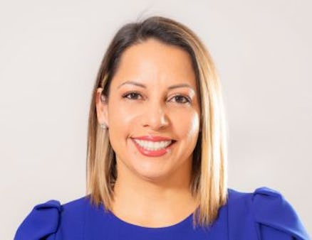Reyna Estrada | M/I Homes