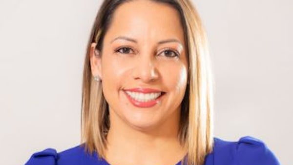 Reyna Estrada | M/I Homes